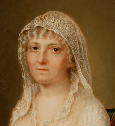 Lady in a White Dress with a Veil — 15690